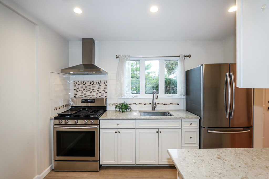 6 Gerhard Rd, Plainview 11 6 Gerhard Rd, Plainview 11