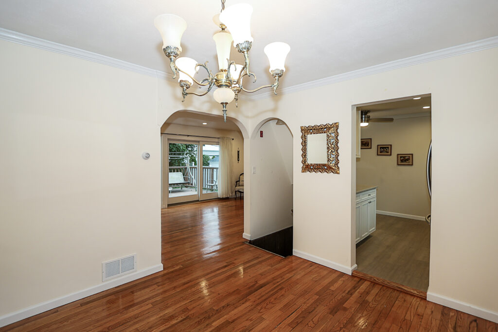 6 Gerhard Rd, Plainview 7 6 Gerhard Rd, Plainview 7